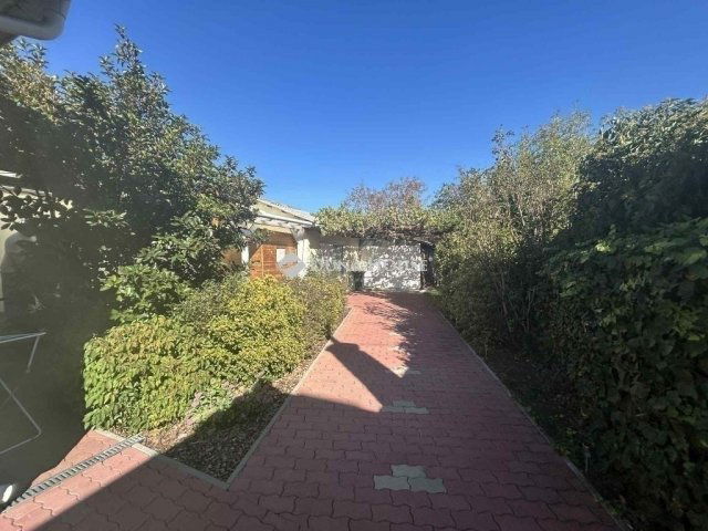 Eladó családi ház, Vecsésen 119 M Ft, 3 szobás