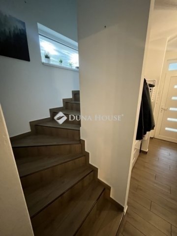 Eladó ikerház, Dabason 115 M Ft, 5 szobás / költözzbe.hu