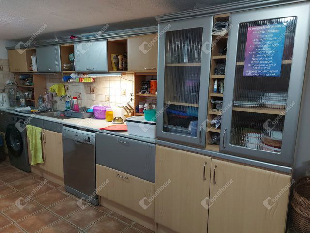 Eladó családi ház, Abdaon 56 M Ft, 4 szobás