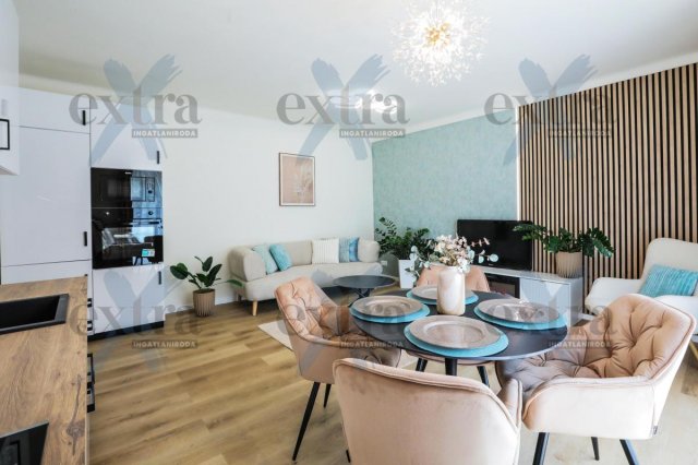 Eladó téglalakás, Szegeden 84 M Ft, 3 szobás