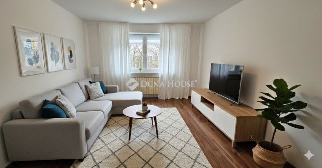 Eladó panellakás, Budaörsön, Lévai utcában 66.9 M Ft, 2 szobás