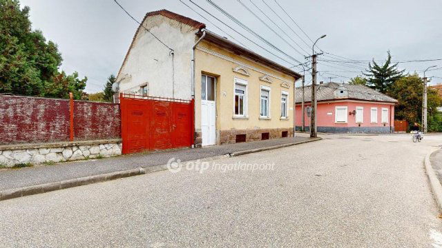 Eladó családi ház, Sátoraljaújhelyen 21.9 M Ft, 3+1 szobás