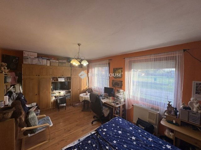 Eladó családi ház, Tápiószecsőn 63.9 M Ft, 3 szobás