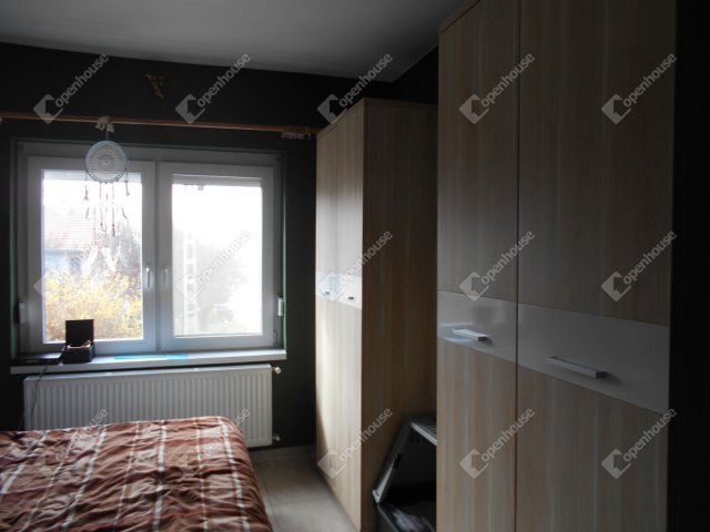 Eladó családi ház, Keszthelyen 75 M Ft, 2+3 szobás