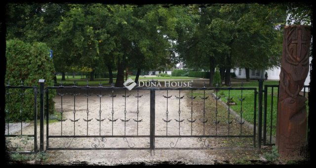 Eladó családi ház, Gödön 2769 M Ft / költözzbe.hu