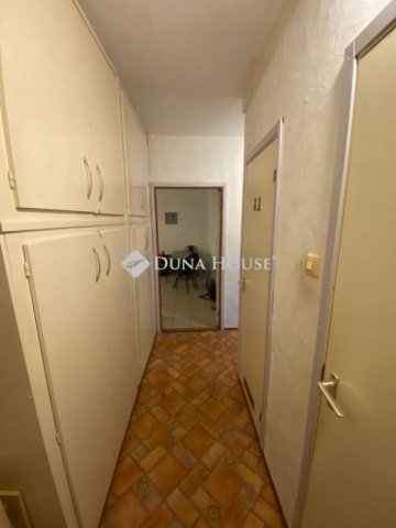 Eladó panellakás, Szegeden 44.9 M Ft, 2 szobás