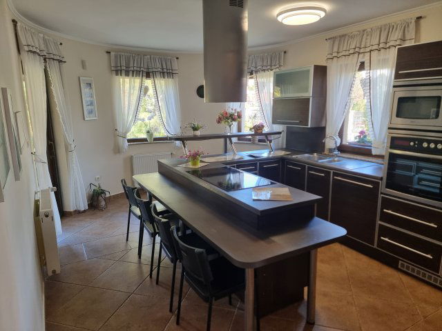 Eladó családi ház, Gyenesdiáson 229.9 M Ft, 4 szobás