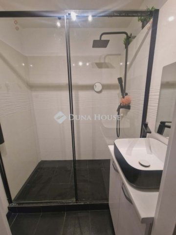 Eladó panellakás, Budapesten, XX. kerületben 67.9 M Ft, 2 szobás