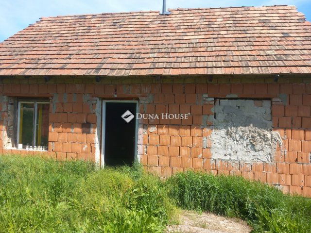 Eladó családi ház, Püspökhatvanon 15 M Ft, 3 szobás