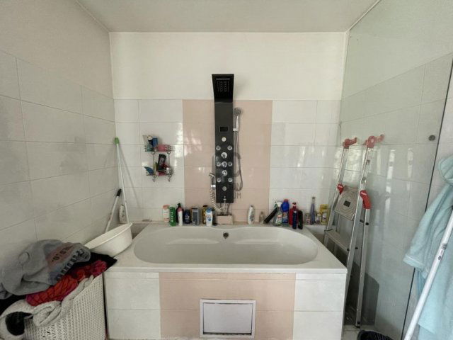 Eladó családi ház, Budapesten, IV. kerületben 140 M Ft, 4 szobás