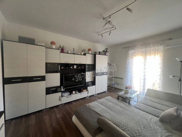 Eladó téglalakás, Oroszlányban 33.99 M Ft, 2 szobás