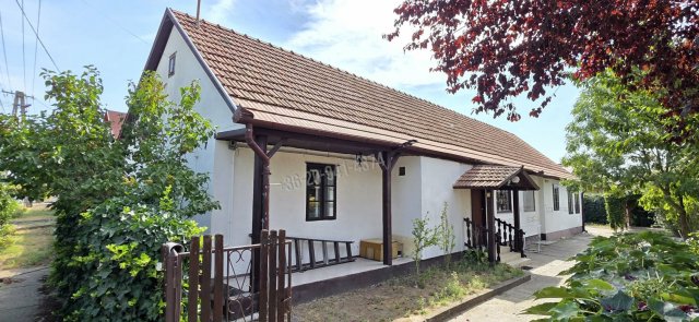 Eladó családi ház, Taksonyon 62.9 M Ft, 3 szobás