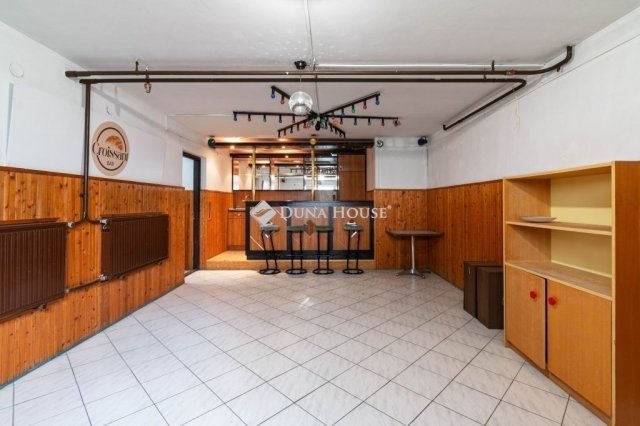 Eladó családi ház, Vecsésen 139.99 M Ft, 5 szobás