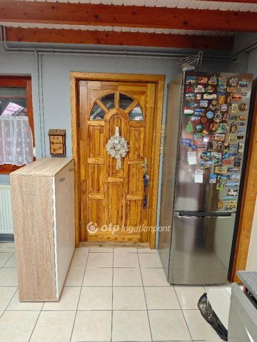 Eladó téglalakás, Szigethalmon 50.99 M Ft, 3 szobás