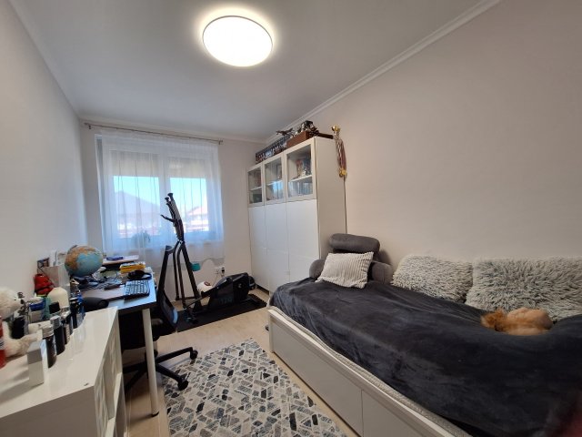 Eladó családi ház, Győrszemerén 109.99 M Ft, 4 szobás