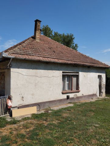Eladó családi ház, Tiszadobon 6.7 M Ft, 2 szobás