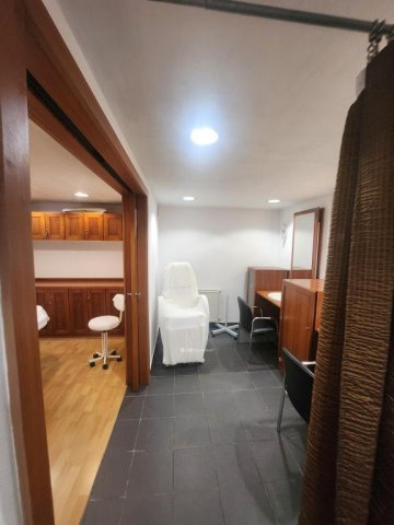 Eladó üzlethelyiség, Budapesten, IV. kerületben 75 M Ft