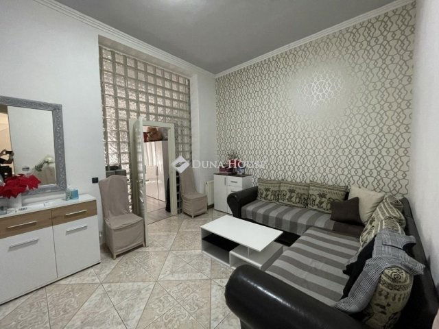 Eladó téglalakás, Budapesten, VIII. kerületben 79.9 M Ft