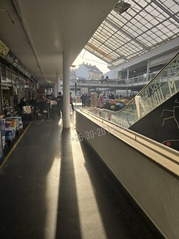 Eladó üzlethelyiség, Budapesten, II. kerületben 80 M Ft