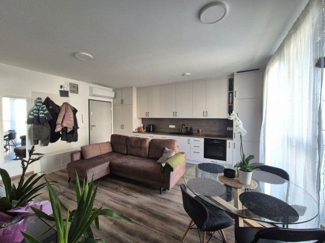 Eladó téglalakás, Kecskeméten 68.5 M Ft, 1+2 szobás