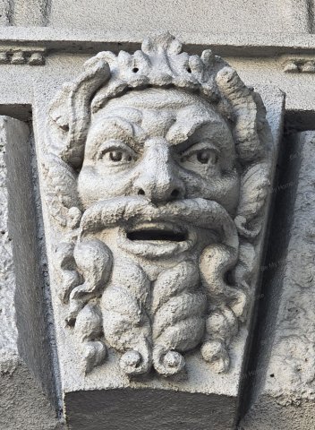 Eladó téglalakás, Budapesten, V. kerületben, Nyugati téren