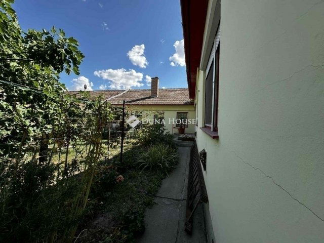 Eladó családi ház, Hódmezővásárhelyen 82 M Ft, 6 szobás