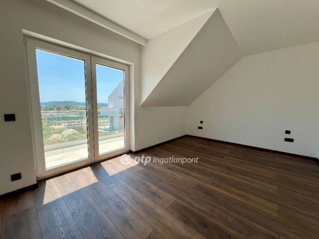 Eladó családi ház, Balatonfüreden 199 M Ft, 5 szobás