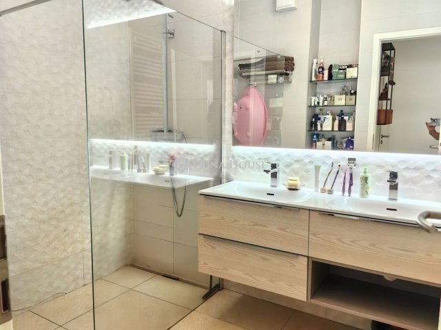 Eladó téglalakás, Budapesten, XI. kerületben 169.9 M Ft