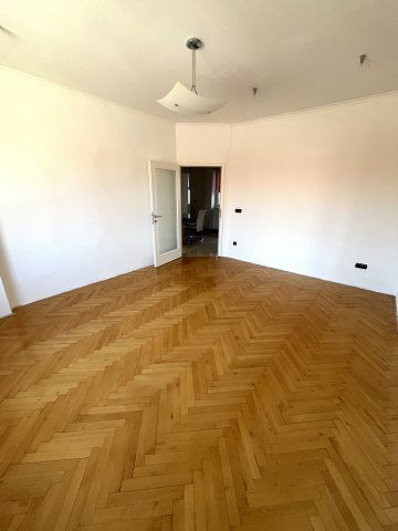 Eladó téglalakás, Győrött 72 M Ft, 3 szobás