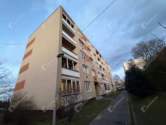 Eladó téglalakás, Zalaegerszegen 38.9 M Ft, 2 szobás