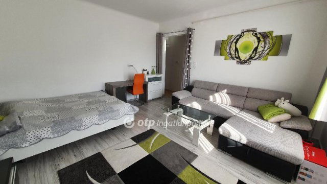 Eladó téglalakás, Budapesten, IX. kerületben 57.5 M Ft, 1 szobás