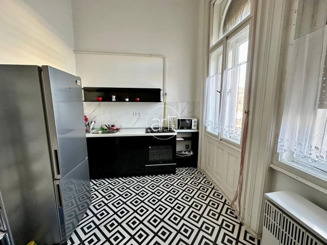 Kiadó téglalakás, albérlet, Szegeden, Mikszáth Kálmán utcában
