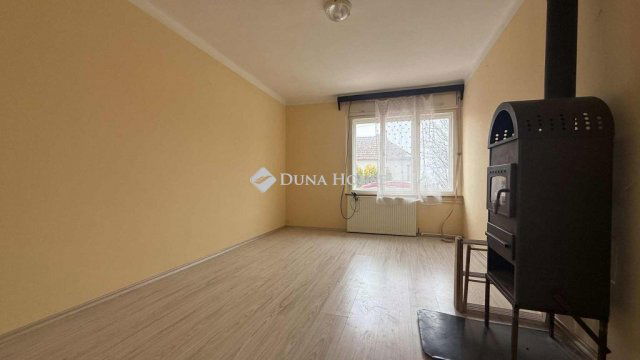 Eladó családi ház, Gersekaráton 21.9 M Ft, 3 szobás