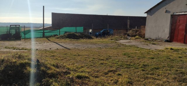 Eladó ipari ingatlan, Pécsett 90 M Ft / költözzbe.hu