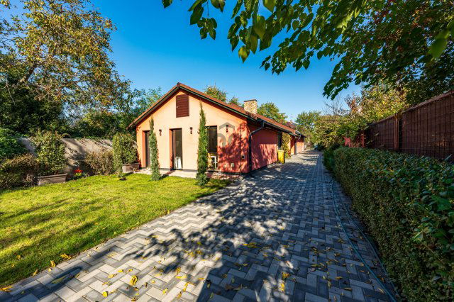Eladó családi ház, Délegyházán 123 M Ft, 6 szobás