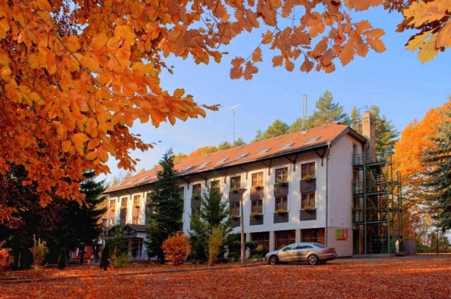 Eladó hotel, Salgótarjánban 290 M Ft, 31 szobás
