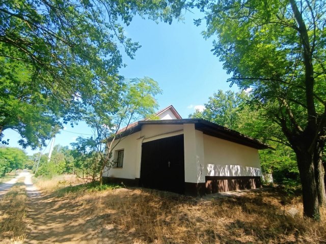 Eladó mezogazdasagi ingatlan, Bugacon 10.5 M Ft