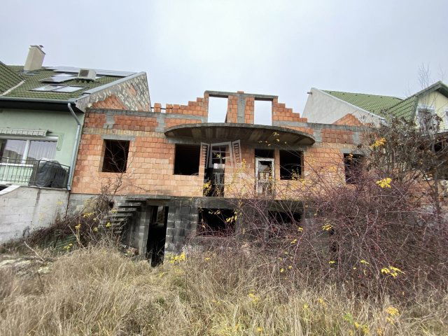 Eladó ikerház, Budapesten, XVIII. kerületben 199 M Ft, 5 szobás