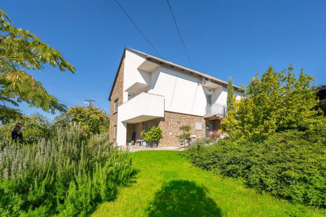 Eladó családi ház, Tihanyban 370 M Ft, 5 szobás