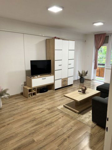 Kiadó panellakás, albérlet, Debrecenben 240 E Ft / hó, 4 szobás