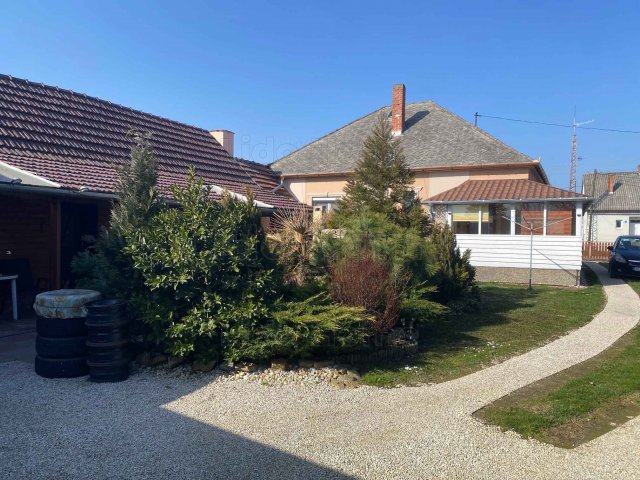 Eladó családi ház, Gelsén 55 M Ft, 3 szobás