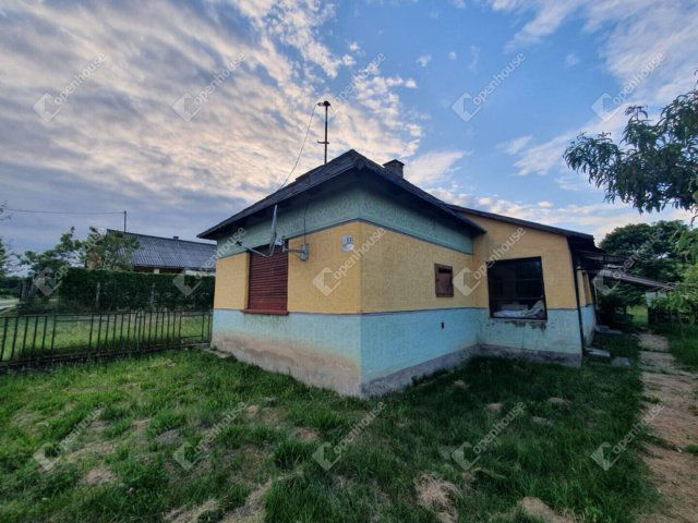 Eladó családi ház, Kálmáncsán 8.9 M Ft, 3 szobás