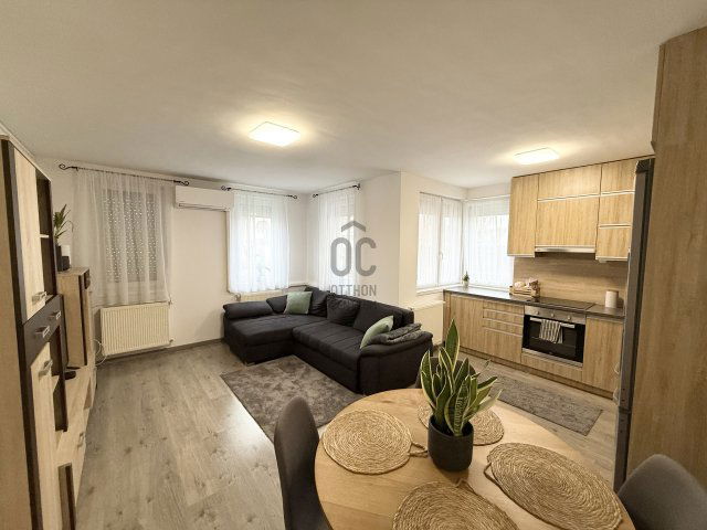 Eladó téglalakás, Debrecenben 74 M Ft, 3 szobás