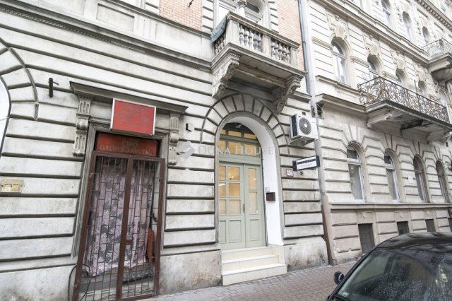 Eladó üzlethelyiség, Budapesten, VII. kerületben 37.5 M Ft