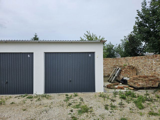 Eladó garázs, Pápán 7.5 M Ft / költözzbe.hu