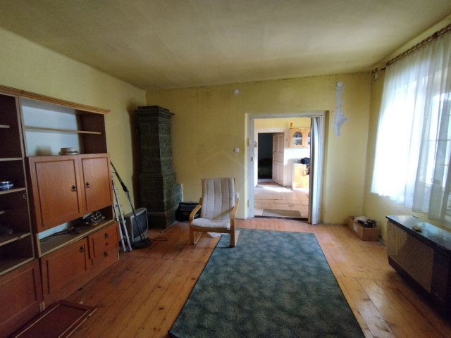 Eladó családi ház, Lőrinciben 16.5 M Ft, 2 szobás