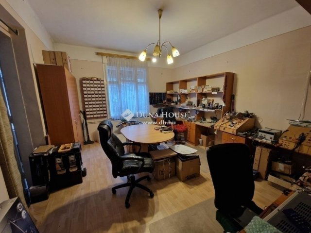 Eladó családi ház, Budapesten, XVI. kerületben 114.9 M Ft