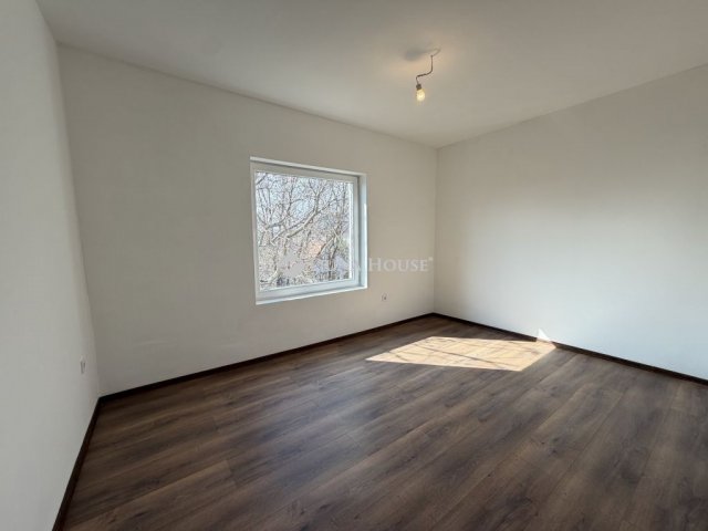 Eladó téglalakás, Vecsésen 74.9 M Ft, 4 szobás