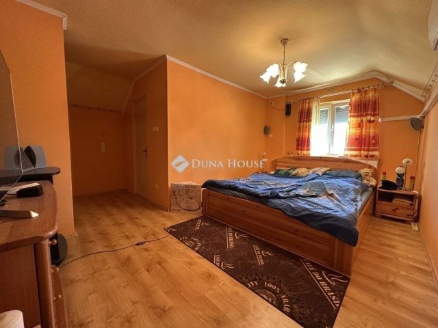 Eladó családi ház, Nagykovácsiban 198 M Ft, 7 szobás