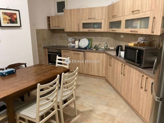 Eladó téglalakás, Budapesten, VII. kerületben 79.9 M Ft